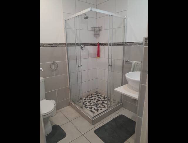 1 bed property to rent in RAVENSMEAD